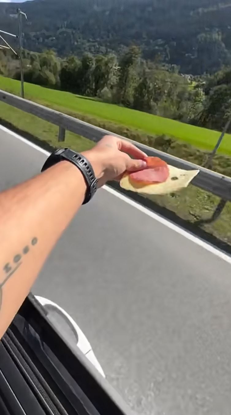 Nakŕmime miestnu faunu